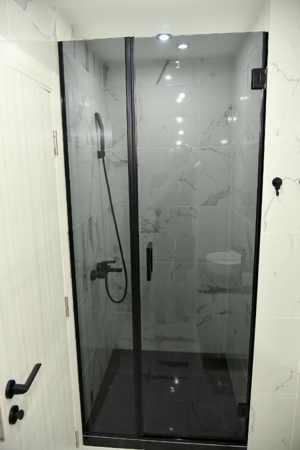 Pansion Eden Hotel นิส ภายนอก รูปภาพ